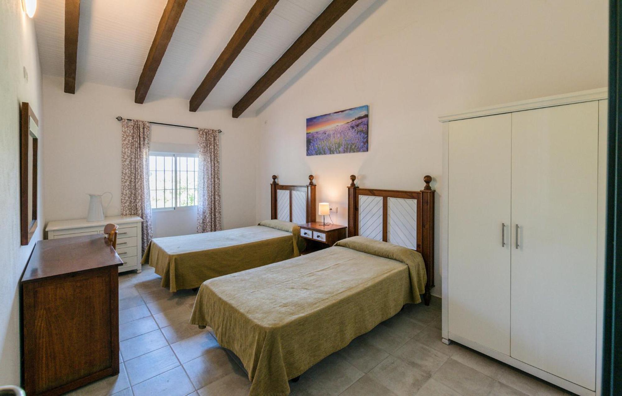 6 Bedroom Amazing Home In La Puebla De Los Infan La Puebla de los Infantes Eksteriør billede